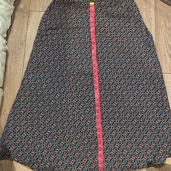 Long satin skirt - Picture 2 of 3